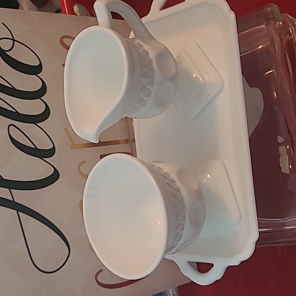 Milkglass cream and sugar - Picture 1 of 4